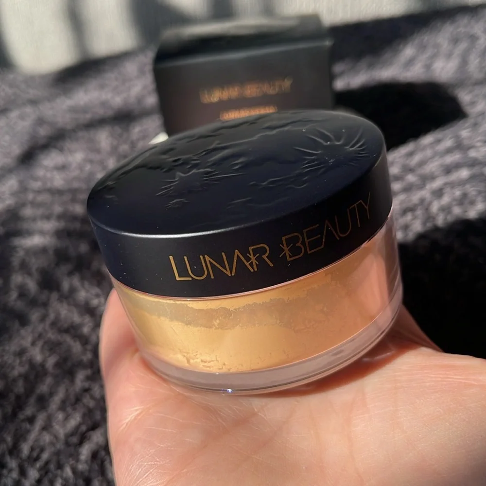 Lunar Beauty - Lunaversal Setting Powder - Translucent Medium